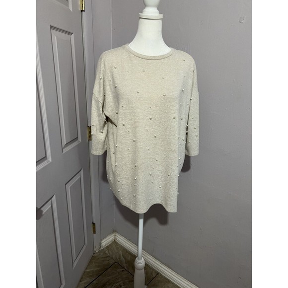 Chelsea And Theodore Pearl Embellished Top. Small. - Picture 1 of 6